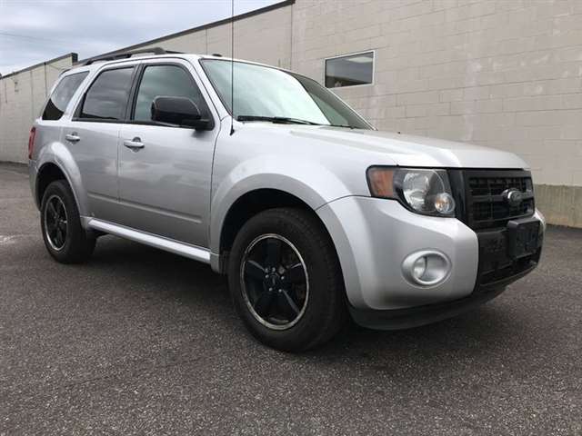 2010 Ford Escape AWD XLT 4dr SUV